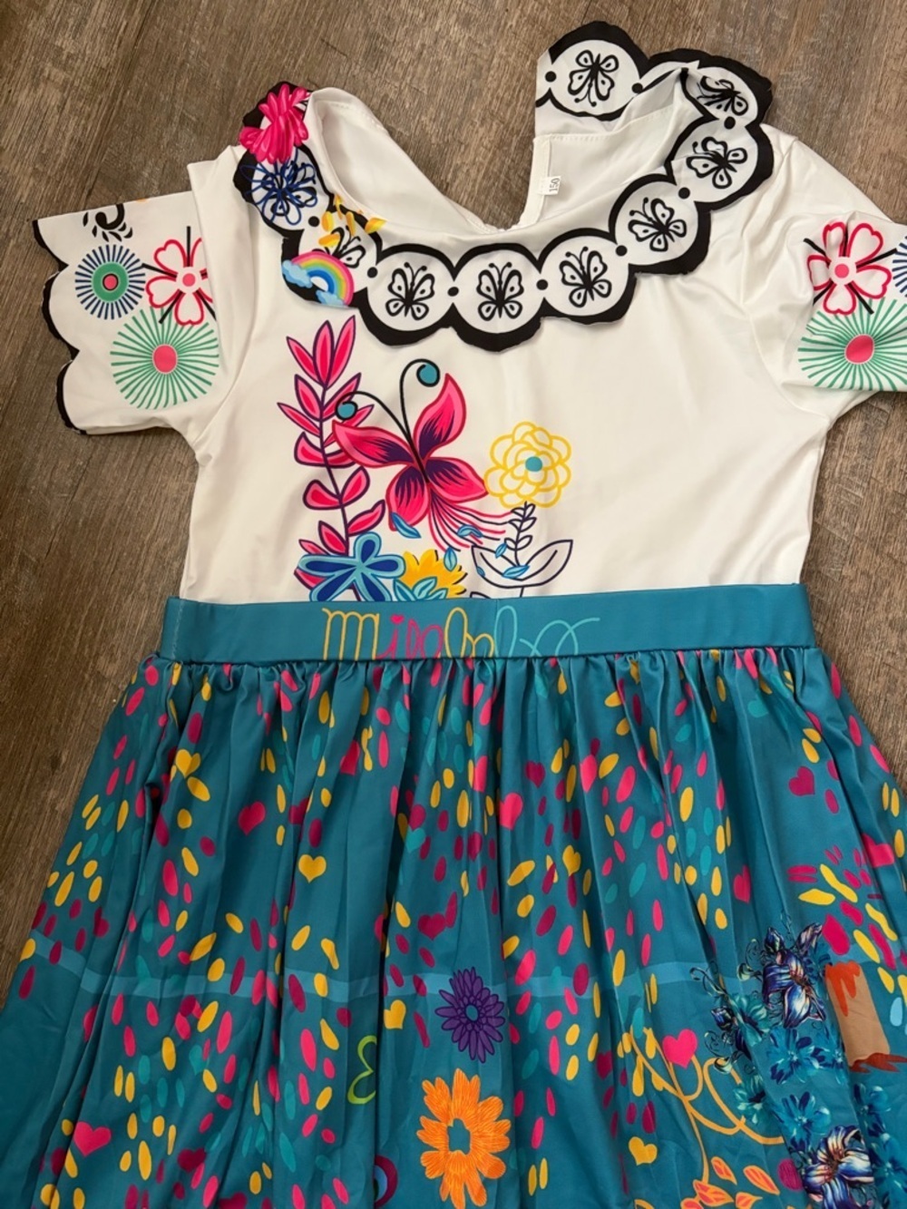 Encanto Mirabel Girls Dress & Bag - Picture 4 of 5